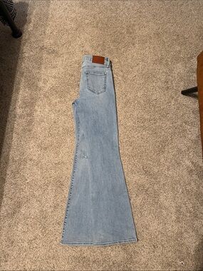 High-Rise Light Blue Wide-Leg Women’s Jeans